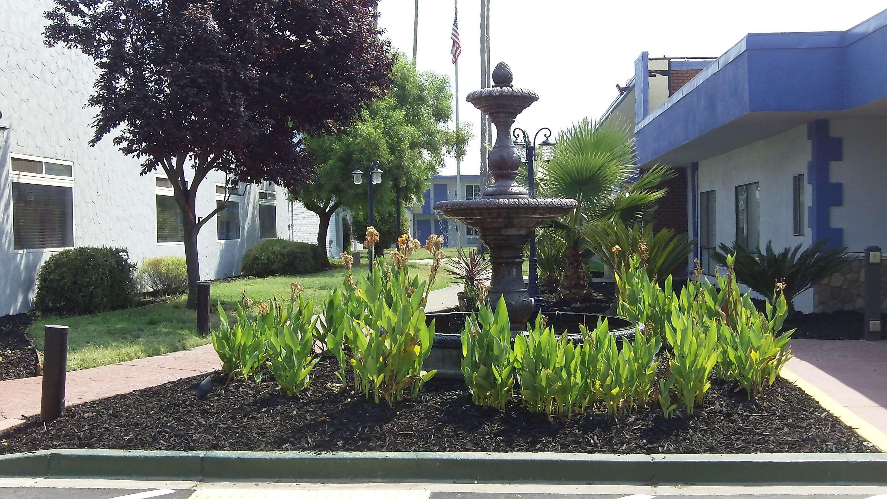 Canterbury Village & Hotel 3*