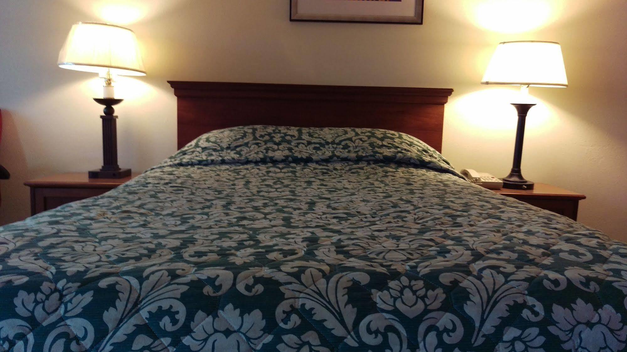 Canterbury Village & 3* Sacramento